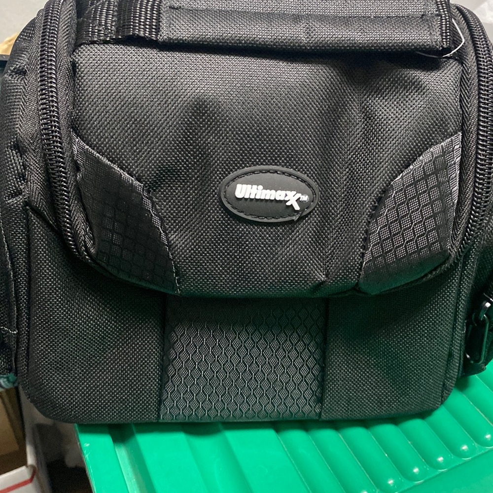 Ultimaxx Digital Camera/Gadget bag, Medium Size
